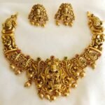 chokher-temple-design-with-earrings
