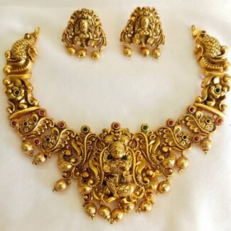 chokher-temple-design-with-earrings