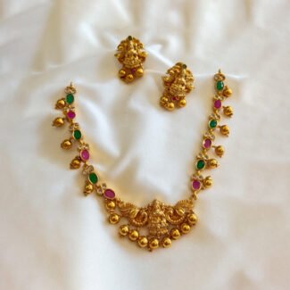 colour-stone-neck-with-earrings-1