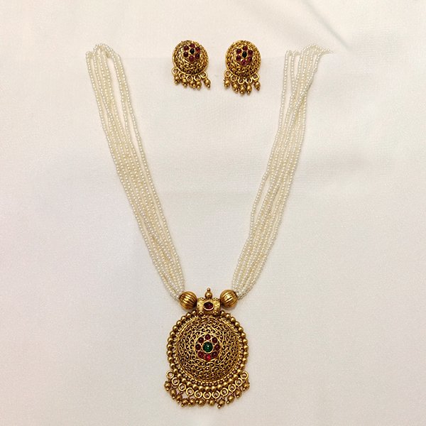 white-beads-with-golden-pendent