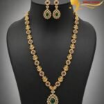 Temple long antique jewel